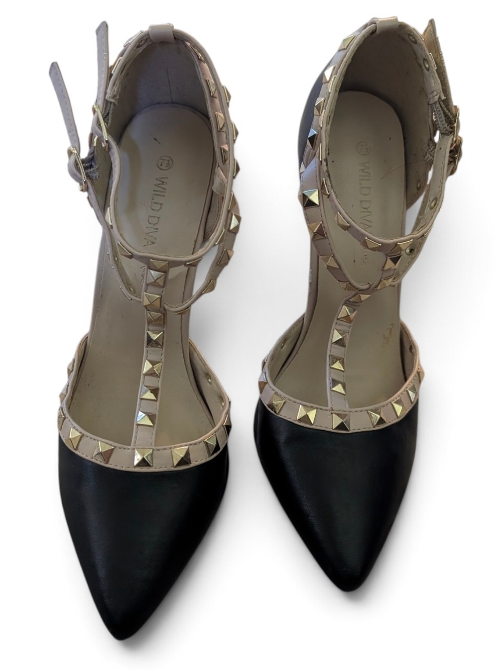 Wild Diva Black Pointed T-Strap Studded Flats